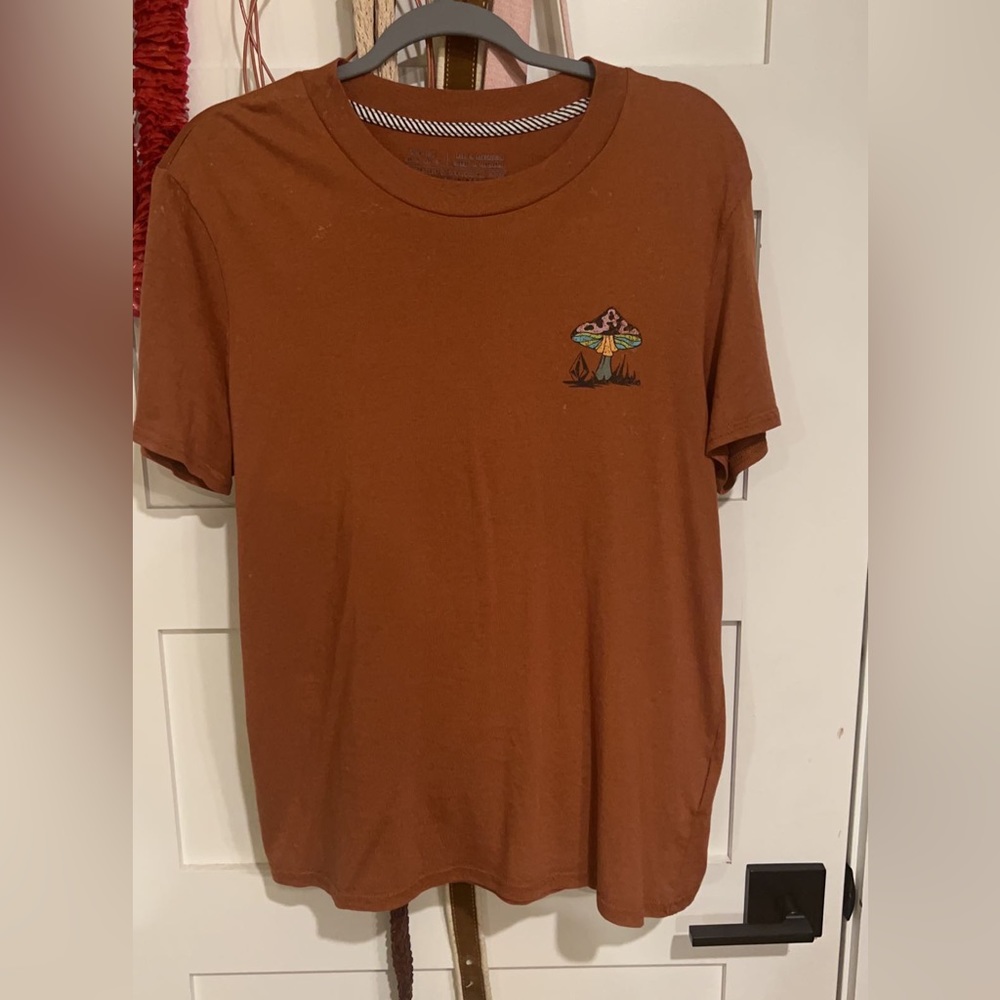 Volcom TRIPPY Graphic tee large